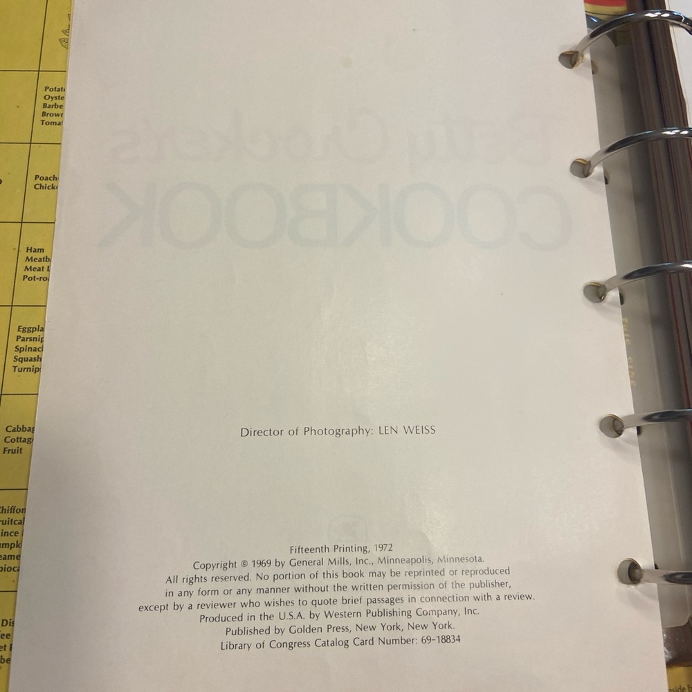 Vintage Rare  Betty Crocker Cookbook 5 Ring Binder, 15th printing, 1972 - Picture 10 of 16